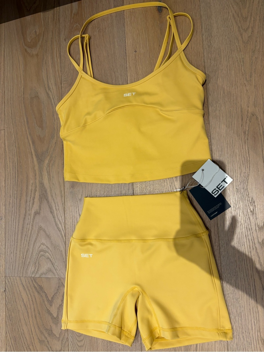SET Active Lux Baseline Tank & Lux Pipe Shorts in Popcorn